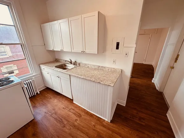 120 N George St, 120 N George St APT J, York, PA 17401