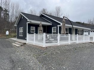 102 Crescent St, Skowhegan, ME 04976