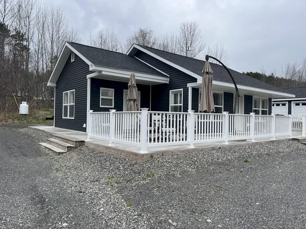 102 Crescent Street, Skowhegan, ME 04976