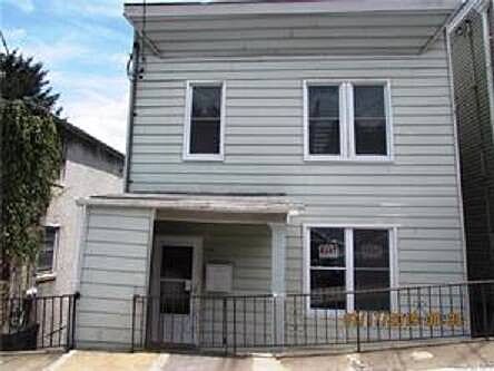 1st image of 144 Vineyard Ave