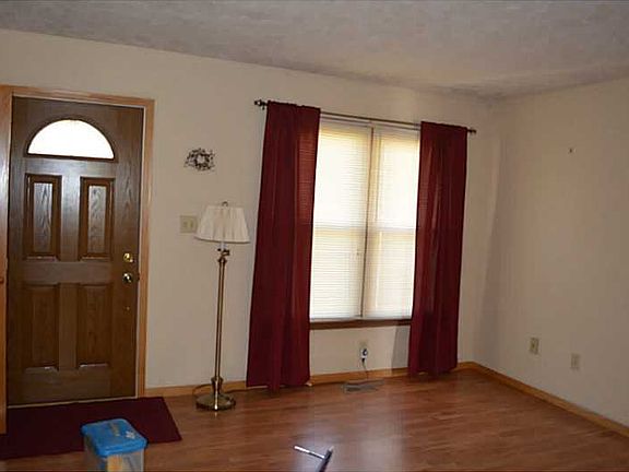 3rd image of 4027 Valley Dr