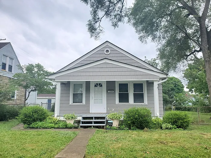 1249 Republic Ave photo 1