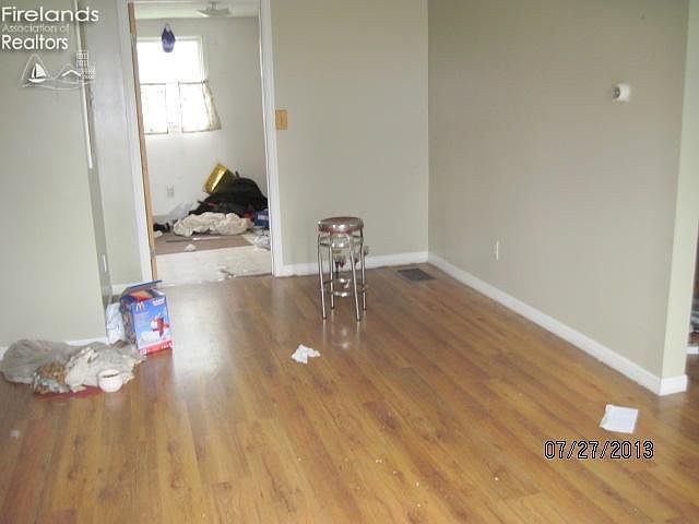 2nd image of 230 2nd Ave