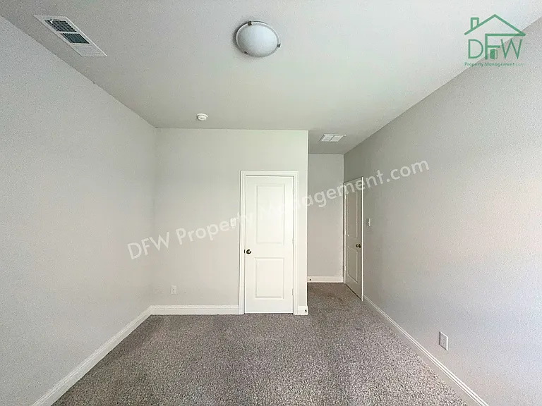 609 Tartane Dr — Photo 18