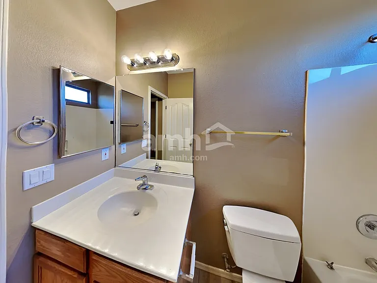2150 E Bellerive Pl — Photo 13