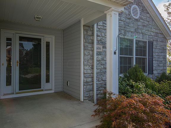 3rd image of 606 Stallion Way