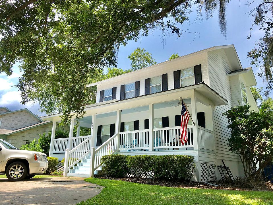 1st image of 119 Grand Oaks Ln