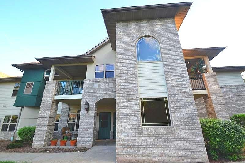 1st image of 470 N Silverbrook Dr Unit 104