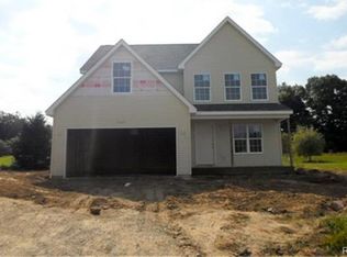 158 Fox Meadows Ct, Howell, MI 48843