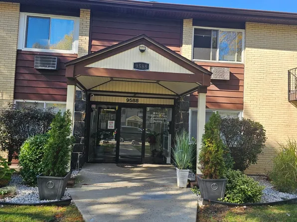 9588 Terrace Pl APT 1C, Des Plaines, IL 60016