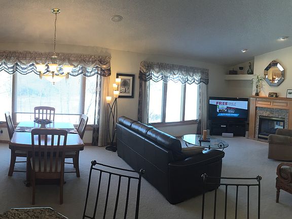 3rd image of 5059 Grenadier Ave N