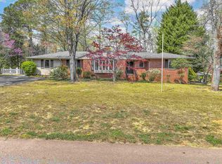 14 Yorkshire Dr, Greenville, SC 29615