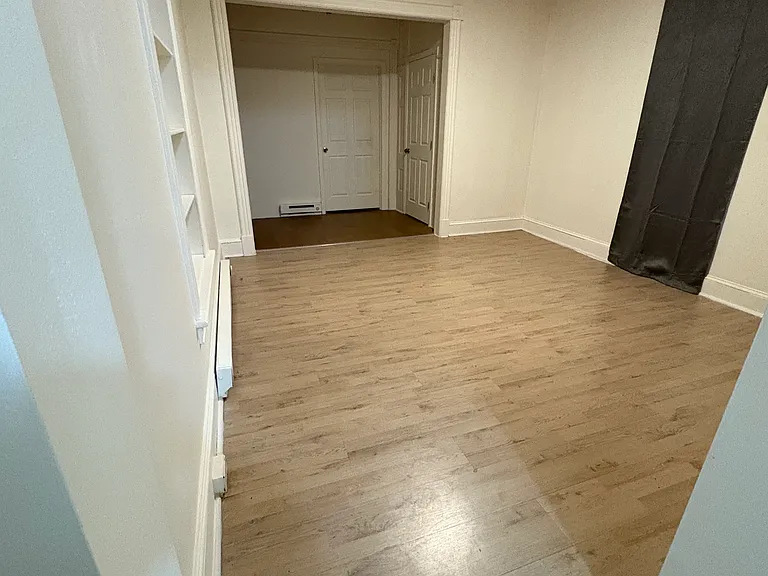 222 W Franklin St #1W — Photo 6