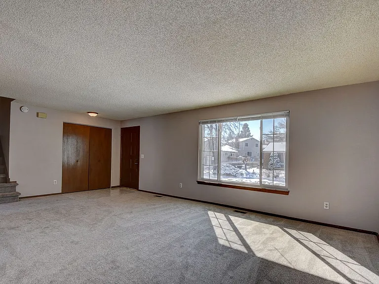 2541 W 105th Pl — Photo 10