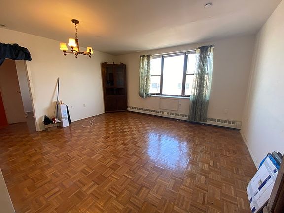 3rd image of 214 Beach 96th St APT 6G