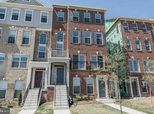 9415 Geaton Park Pl, Glenarden, MD 20706