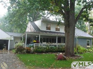 25500 Farmbrook Rd, Southfield, MI 48034