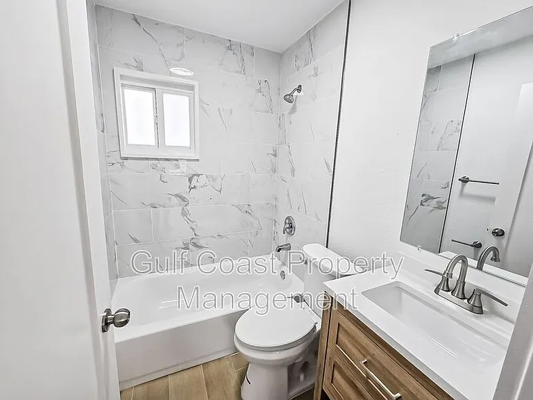 516 12th St W #A — Photo 6