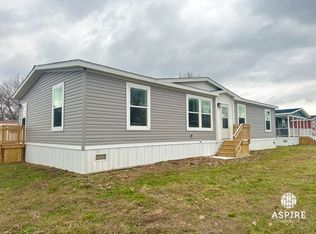 1305 Bonita Ct, Belmont, MI 49306