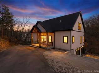 11 Cardinal Cir, Lake Ozark, MO 65049