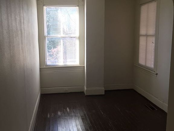 2nd image of 1005 Early St