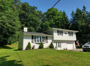 55 Pequest Rd, Oxford, NJ 07863
