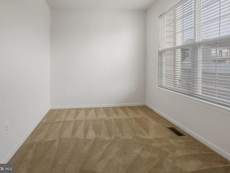 4 Cornerstone Dr — Photo 3
