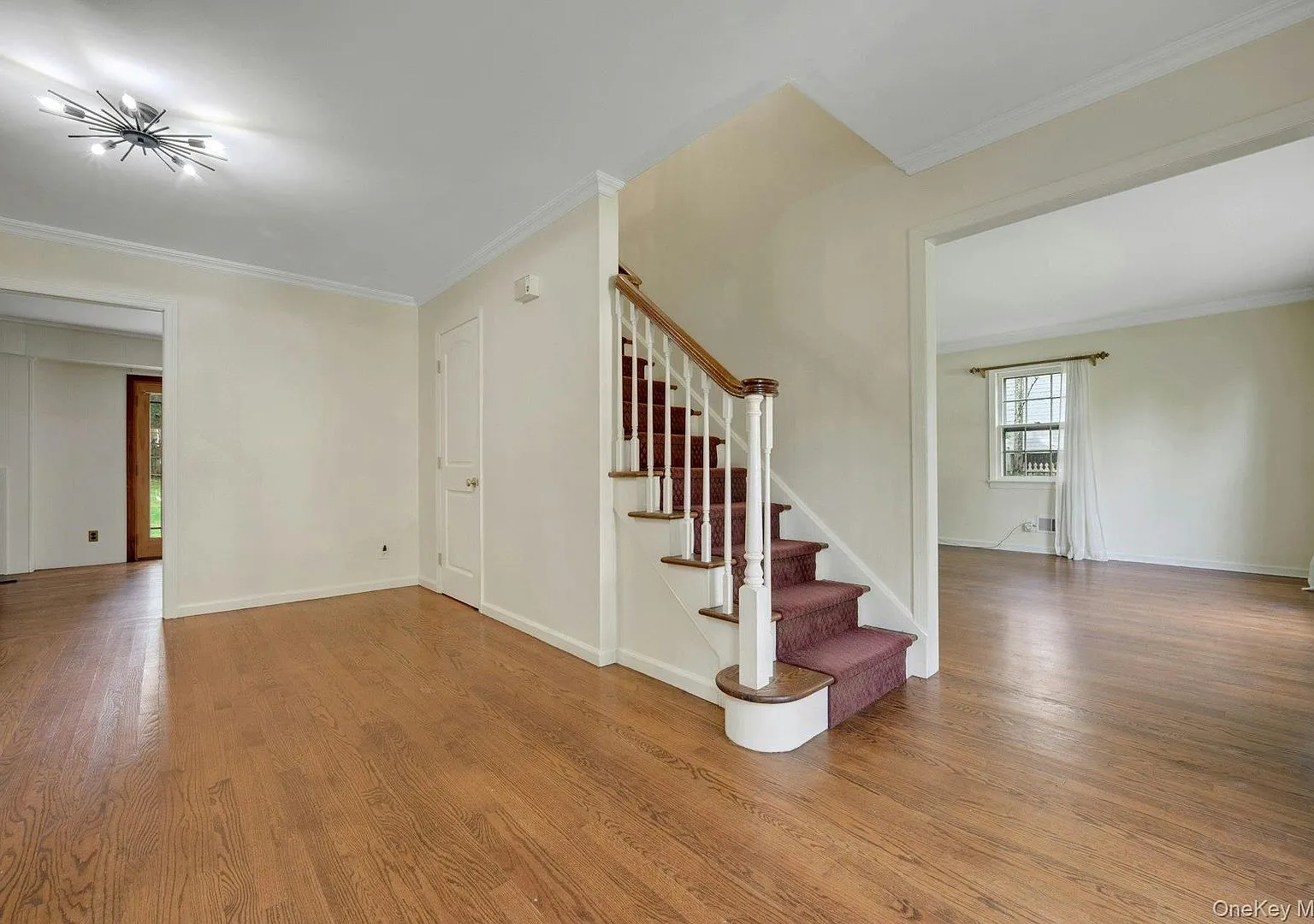 5 bed, 3.5 bath, 3342 sqft, $12,900 — Photo 3