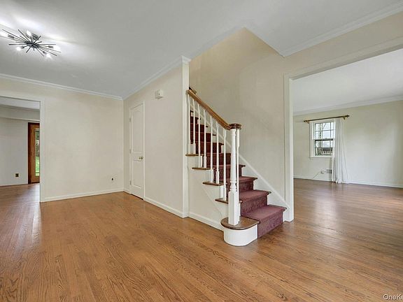 3rd image of 20 Springdale Rd