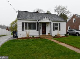 22 High St, Glen Rock, PA 17327