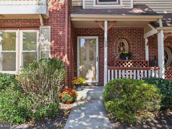 39 Main St, Chesterbrook, PA 19087