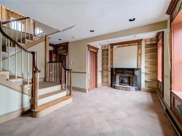 21 E Parmenter Street, Newburgh, NY 12550