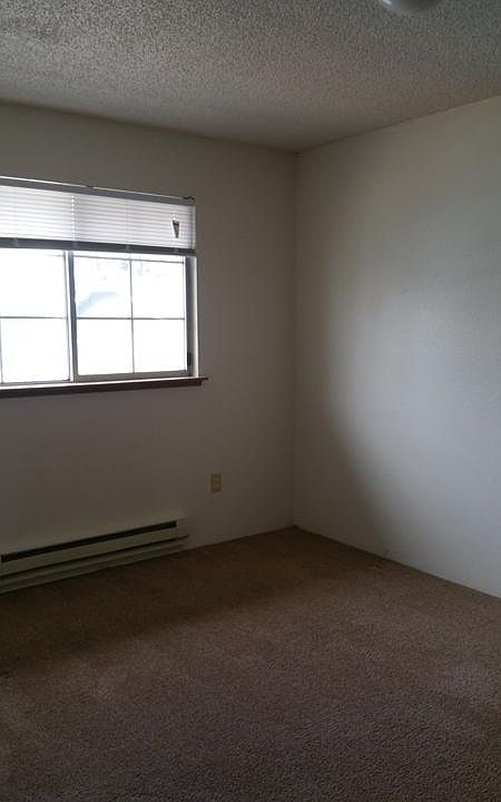 1st image of 4809 122nd St SW
