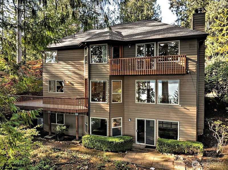 3rd image of 898 SE Dahman Road