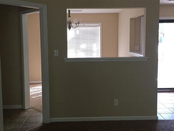 4th image of 4530 Country Glen Cir