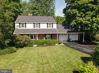 34 Meadowbrook Ln, Chalfont, PA 18914