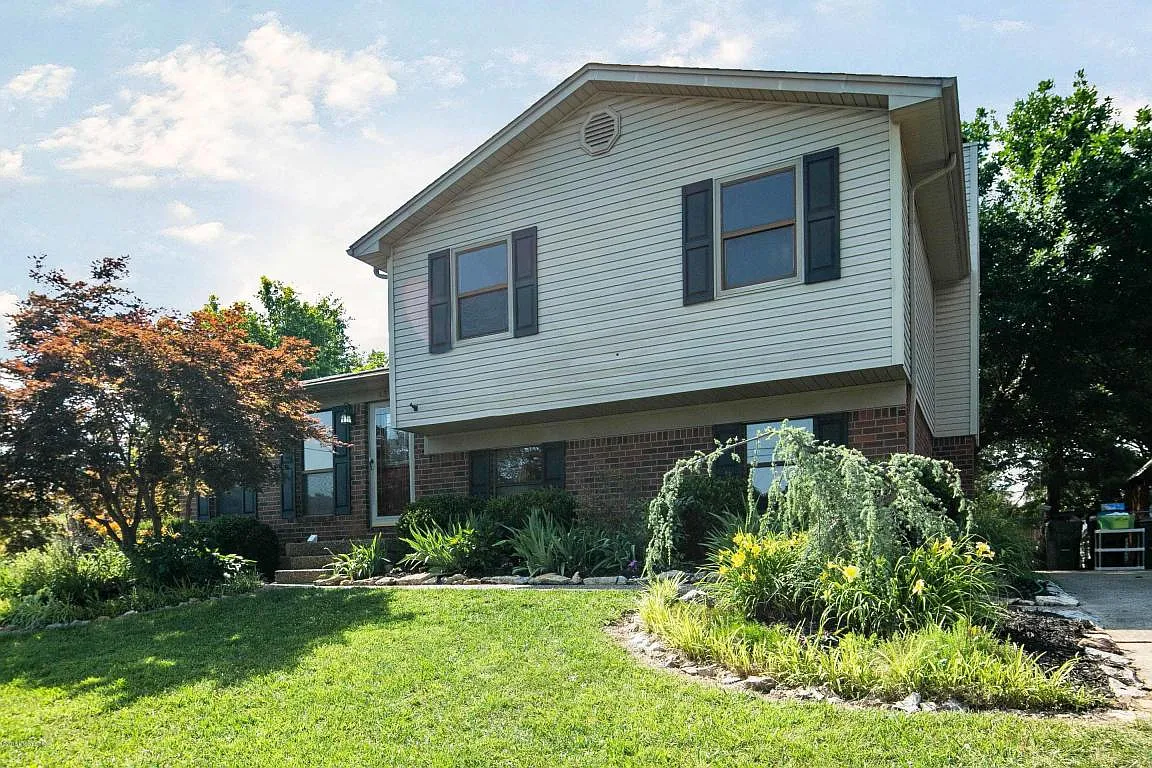 4324 Cara Way photo 1
