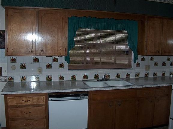 5th image of 1010 Mandalay Dr