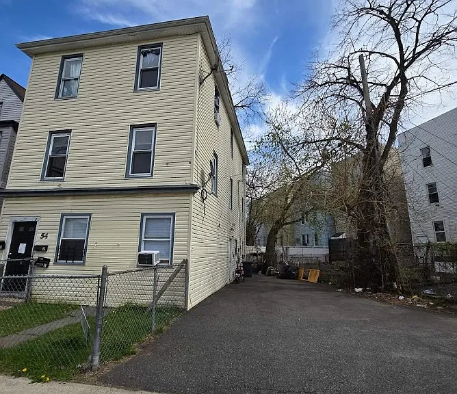 54 Princeton St #2A — Photo 2