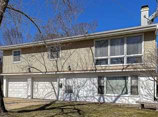 1415 34th St SE, Cedar Rapids, IA 52403