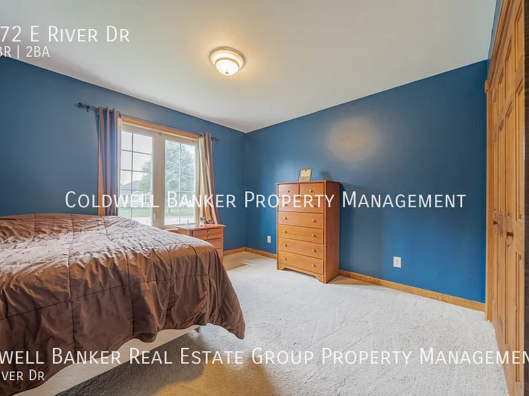 772 E River Dr — Photo 14