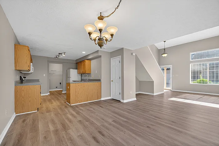 9833 Worthington Blvd — Photo 11