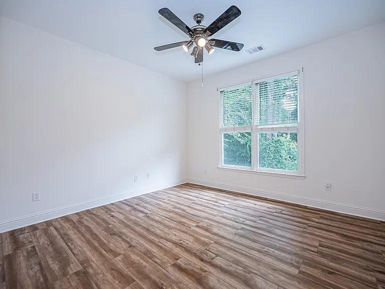 1209 Wood Iris Ln — Photo 14
