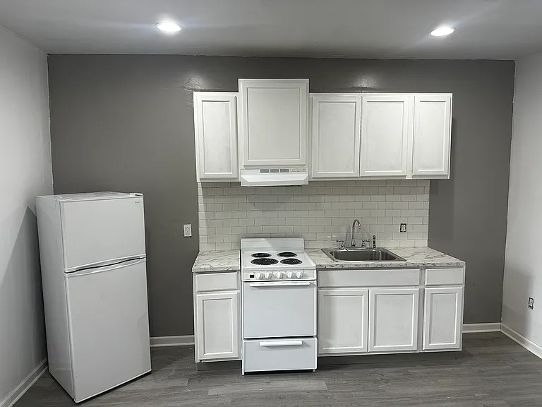 532 N 63rd St #3 — Photo 4