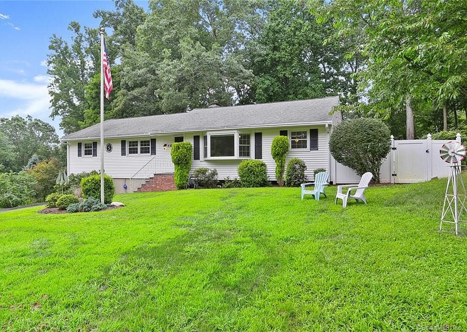 15 Echo Hill Rd, Trumbull, CT 06611 Zillow