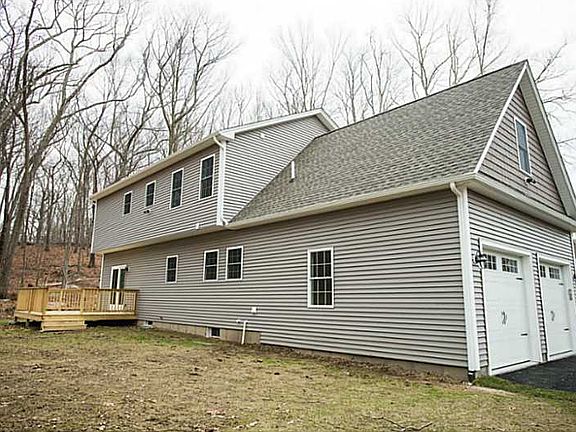 3rd image of 14 A Lladnar Dr