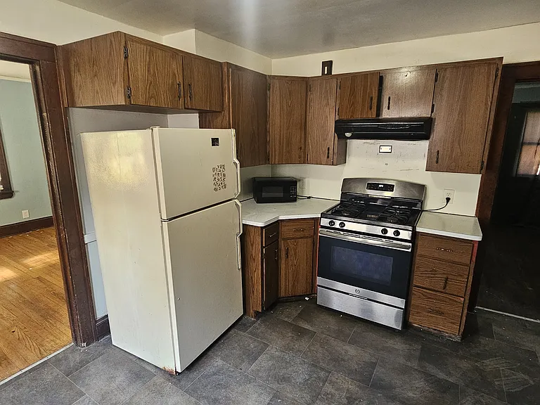20150 Goller Ave — Photo 6