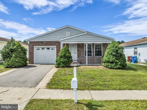 24 Merrilee Ln, Toms River, NJ 08757