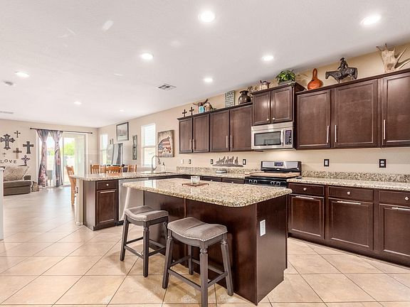 4th image of 18142 W Sunnyslope Ln