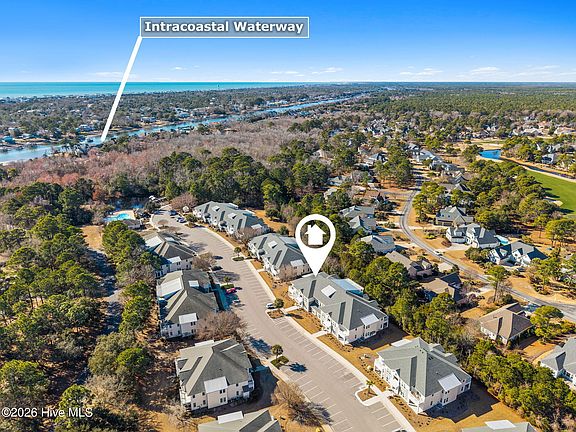 3rd image of 2537 St James Drive SE #903